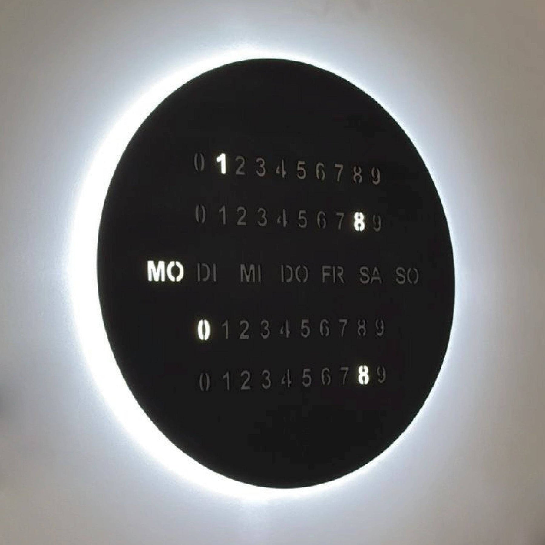 Wandleuchte 'Blade o' clock' mit Datum und Uhrzeit, modernes Design, indirektes Licht, Beleuchtung im Wohnbereich