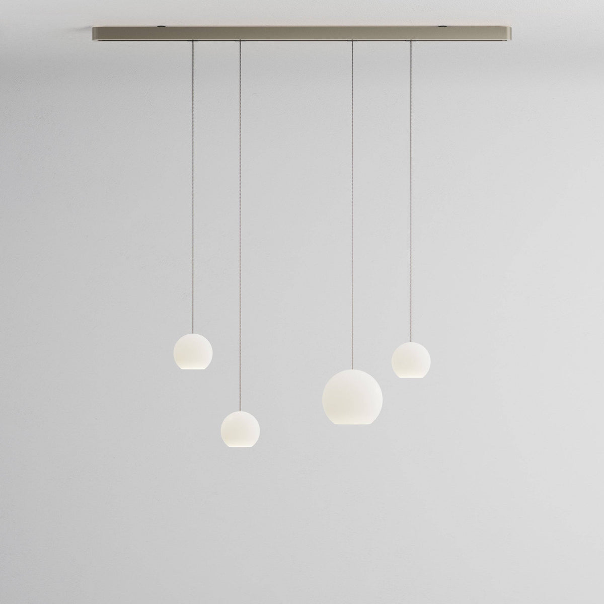 Komot, Pendelleuchte KOS Quattro 150cm, Nickel-Edelstahl, Produktbild gemischte Gläser