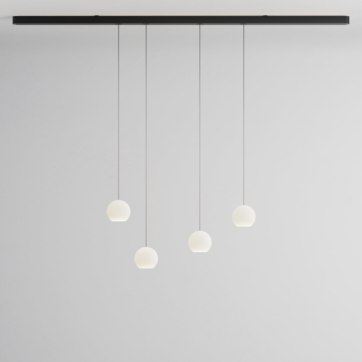 Komot, Pendelleuchte KOS Quattro 200cm, Schwarz-Edelstahl, Produktbild kleines Glas