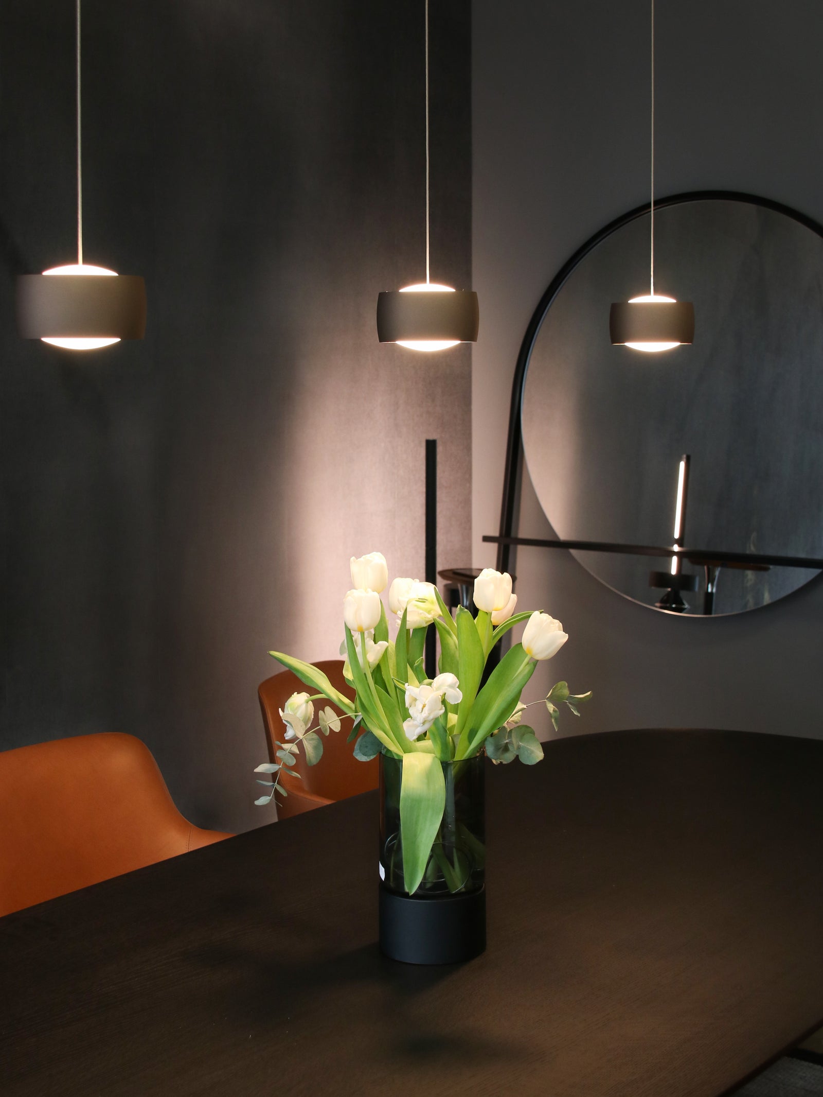 Oligo, Pendelleuchte Grace, Raumbild, hochwertige Lichtplanung