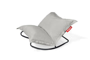 Outdoor Sitzsack in Hellgrau als Schaukelstuhl für Terrasse