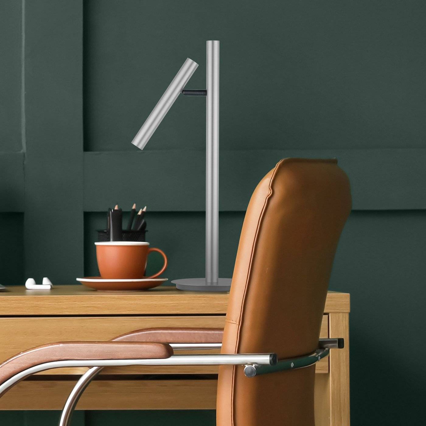 Elements, Tischleuchte Arne, Aluminium, Raumbild Büro