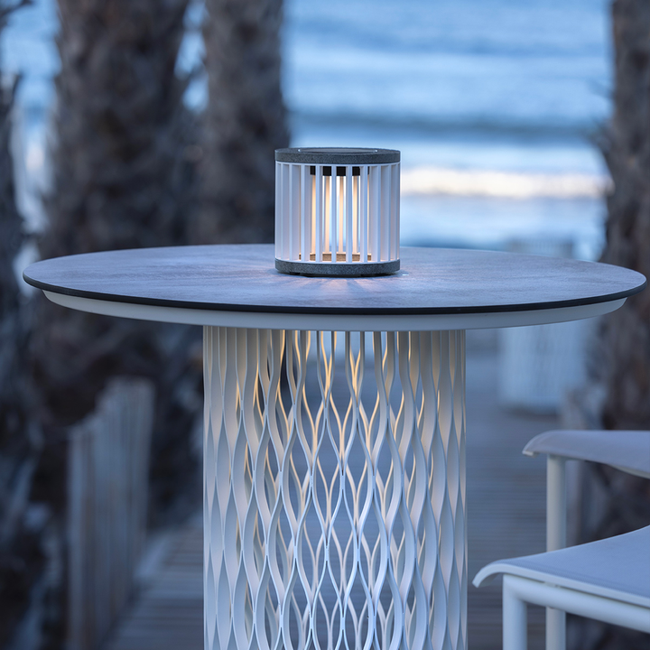 Halo solar table lamp