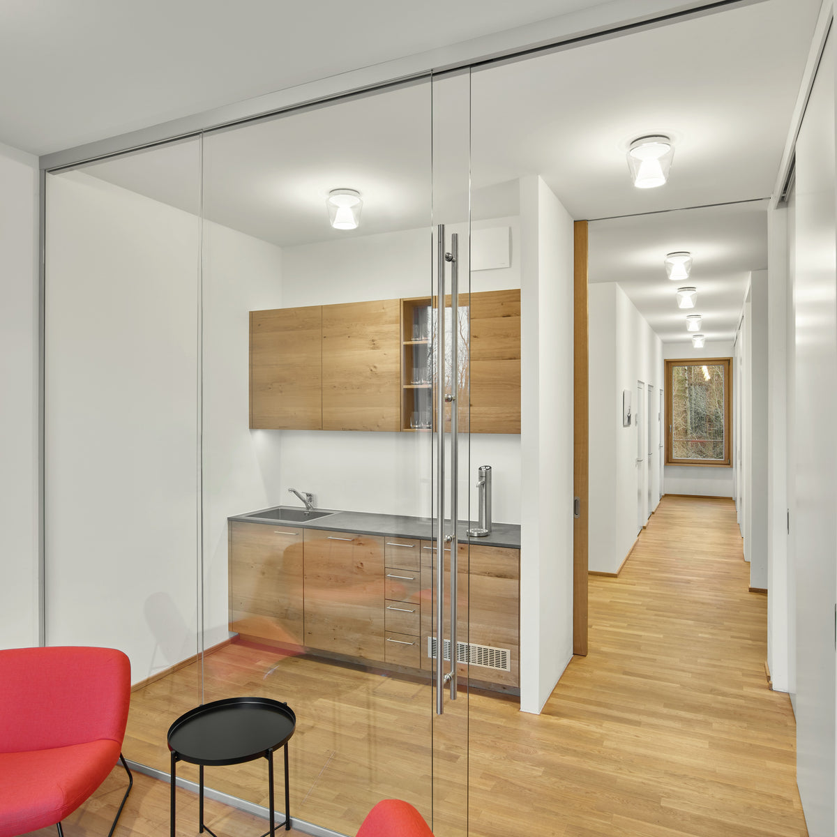 Serien, Deckenleuchte Annex, Raumbild, stilvolle Deckenbeleuchtung