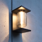 IP44.de, Wandleuchte dia, Raumbild, moderne Lichtlösung