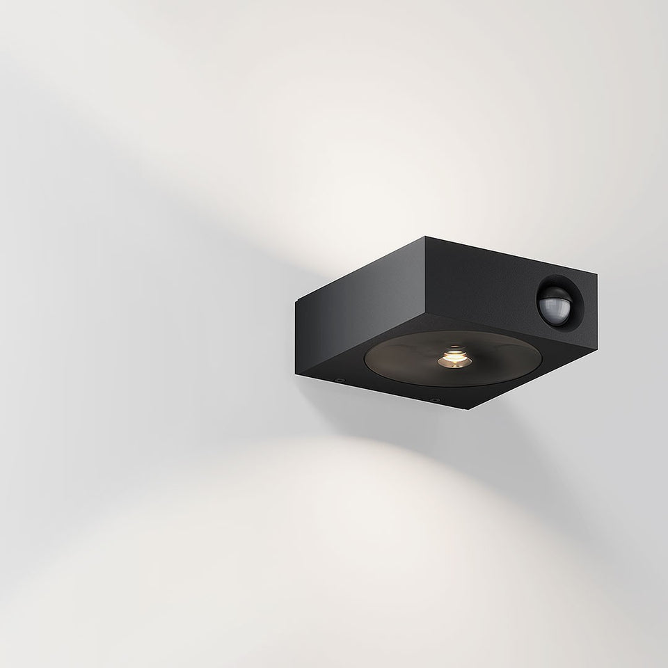IP44.de, Wandleuchte Luci Sensor, Schwarz, smarte Außenbeleuchtung