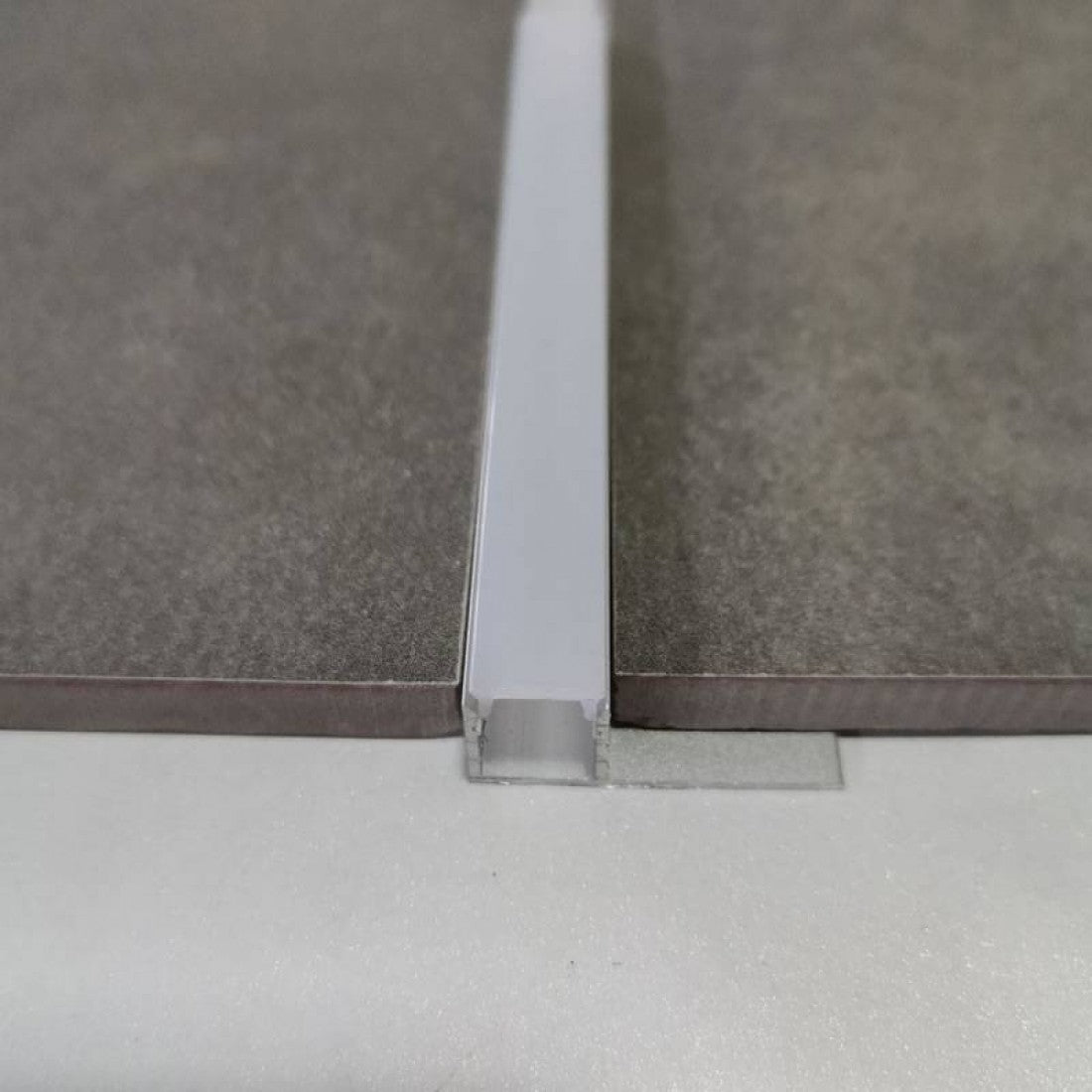 Mantra, LED-Profil Heni, Detail, professionelle Lichtplanung