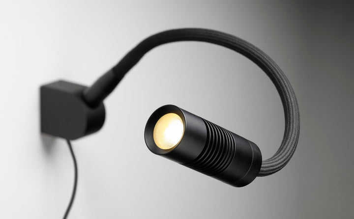 OLIGO A LITTLE BIT schwarze LED-Wandleuchte als Leseleuchte