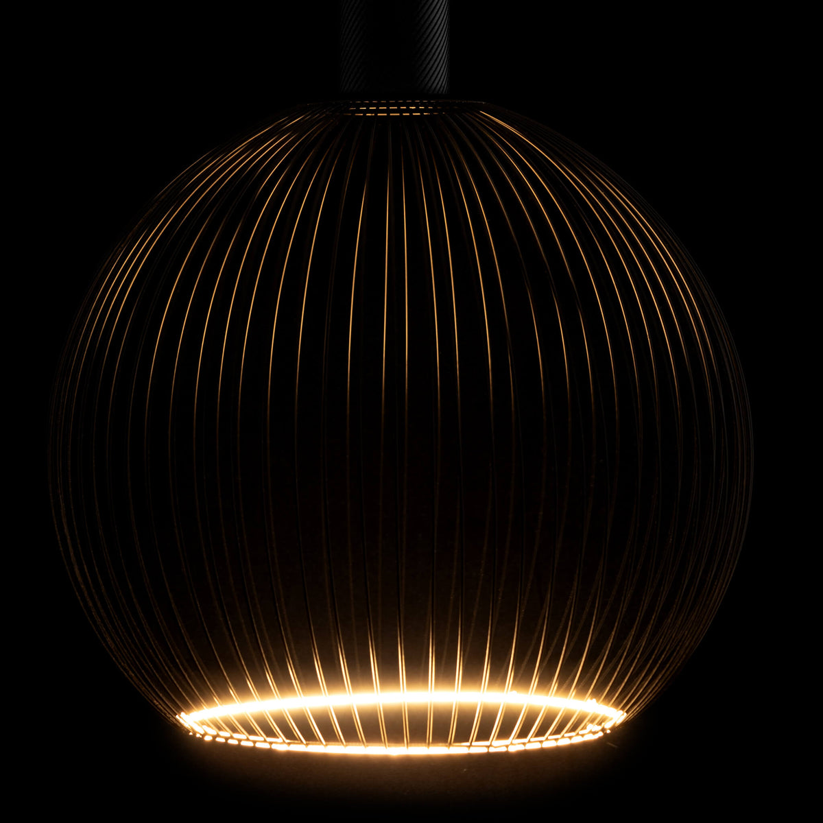 Segula LED Floating Filo Globe 300 schwarz – beleuchtet – Artikel 55146