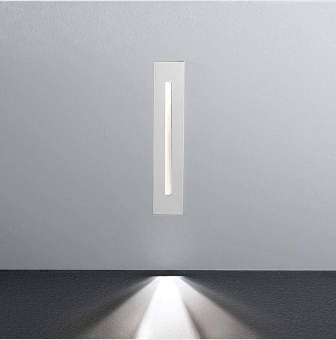 Split recessed wall light