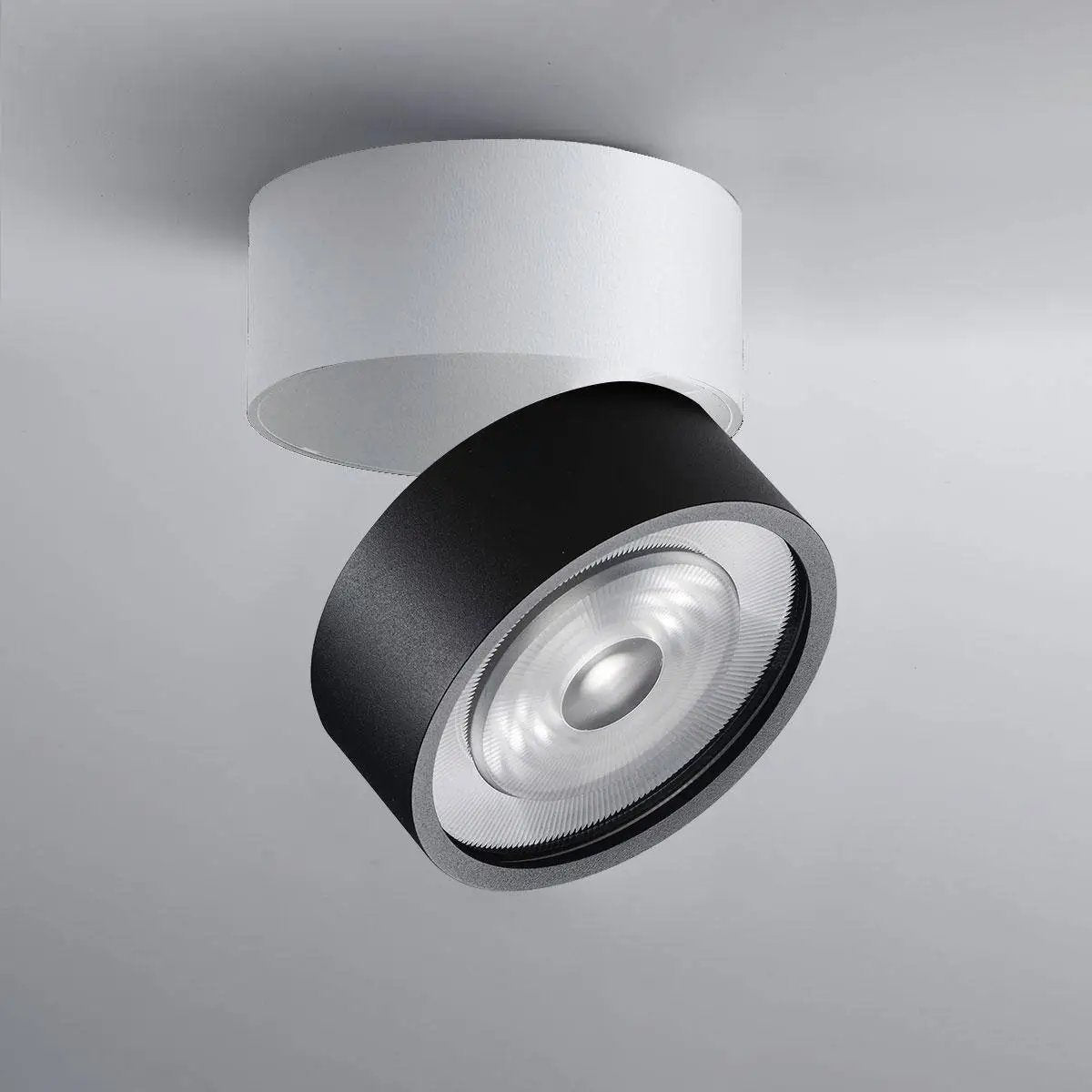 LUX-IT, Aufbaustrahler Swing Out 15,5W, Raumbild, moderne Deckenbeleuchtung