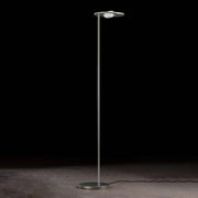 Holtkötter, Deckenfluter Nova OOG, Raumbild, moderne Lichtlösung