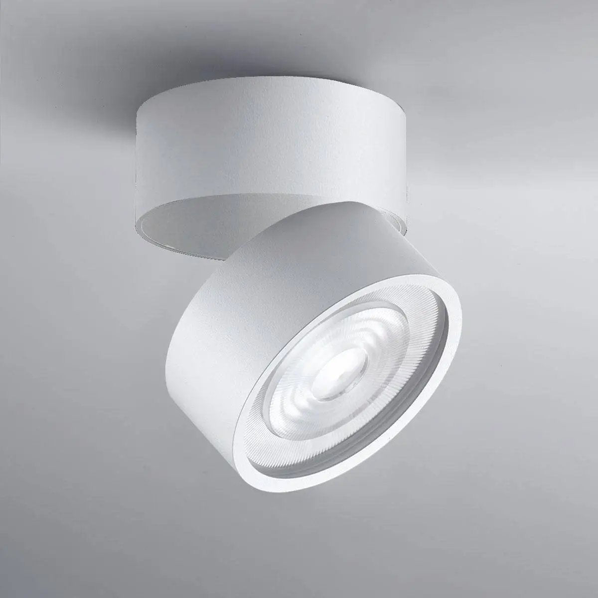 LUX-IT, Aufbaustrahler Swing Out 15,5W, Raumbild, hochwertige Akzentbeleuchtung