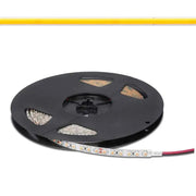 I-LEP, LED-Band Son Slim, Raumbild, moderne Lichtlösung