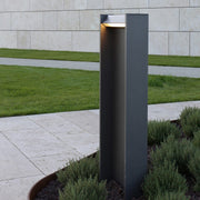 IP44.de Pollerleuchte slat, moderne Anwendung im Garten
