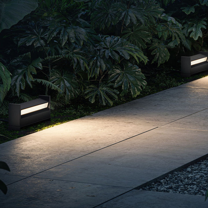 IP44.de LED Spießleuchte pad, moderne Anwendung im Garten
