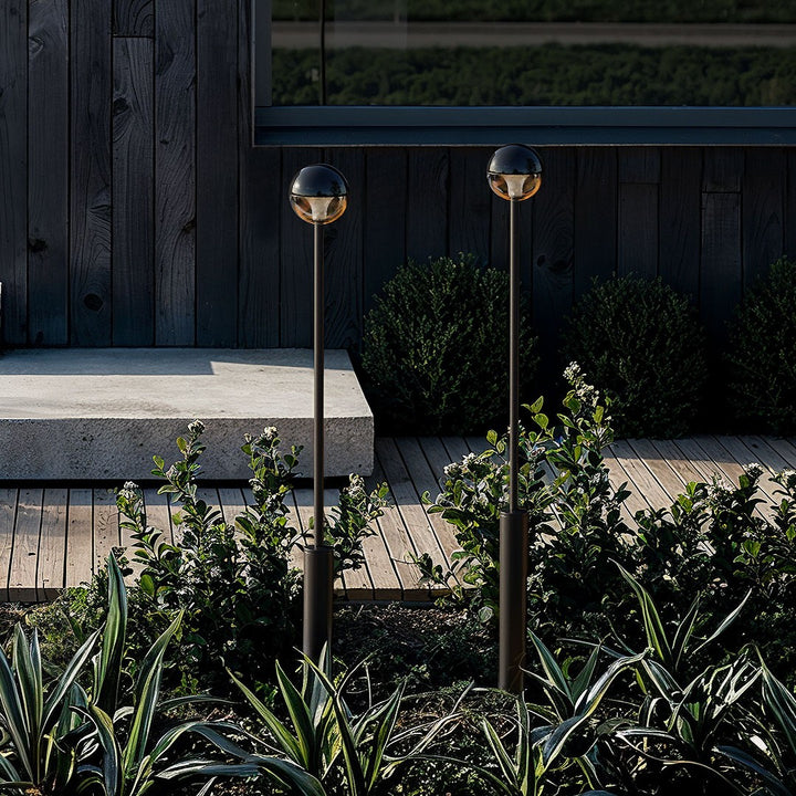 IP44.de LED Spießleuchte bal.4, schwarz, moderne Anwendung im Garten