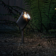 IP44.de LED Spießleuchte stic, moderne Anwendung im Garten