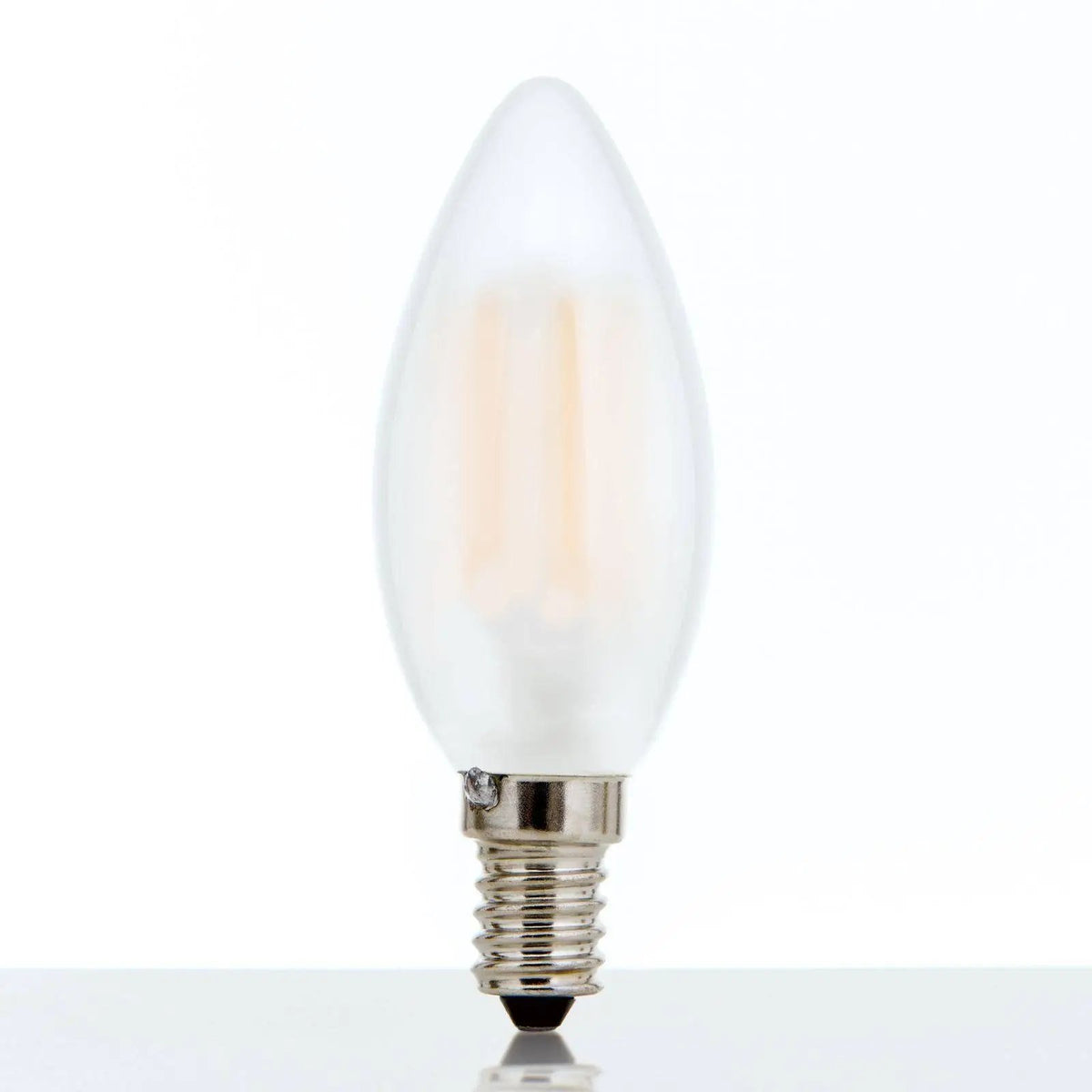 Orion, LED Kerze E14 5W matt, Detail, energiesparendes Leuchtmittel