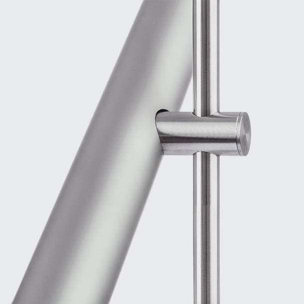 Baltensweiler, Stehleuchte Linija, Magnethalterung, hochwertige Lichttechnik