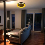 Wohnzimmer mit Deckenleuchte Eclissi Ø40cm, moderne Raumbeleuchtung