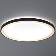 Nahaufnahme der runden Deckenleuchte Loud PRO 24V mit LED-Licht, minimalistisches Design